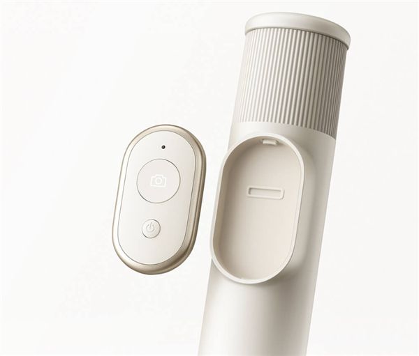 电摩上市；小米支架式自拍杆Mini版开售龙8头号玩家小牛NX Hyper赛道风格(图1)
