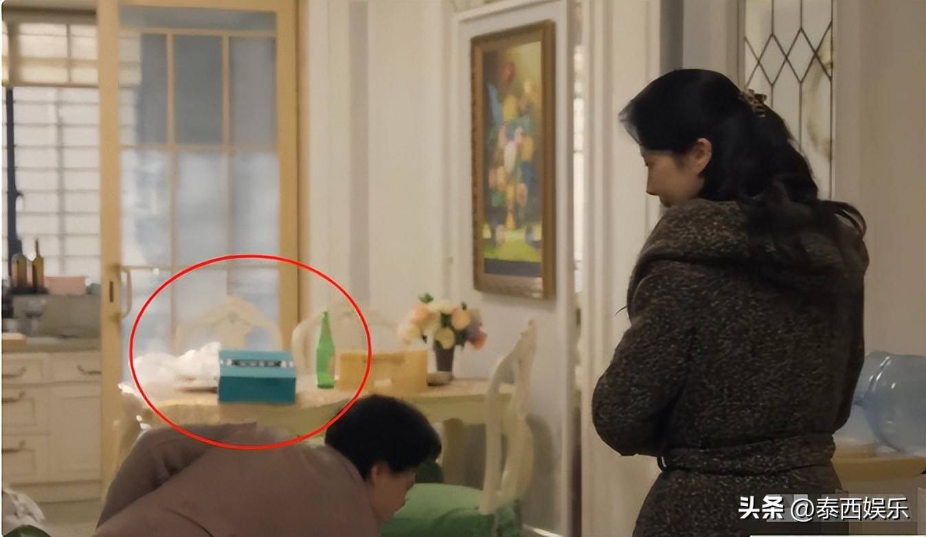 》离谱穿帮镜头导演简直在侮辱我们智商龙8手机登录入口大制作也出错《六姊妹(图5)