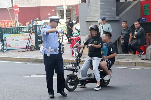 动车上路有“5不能”新要求别被罚了才知道龙8国际龙8网站2025年2月起执行电(图5)