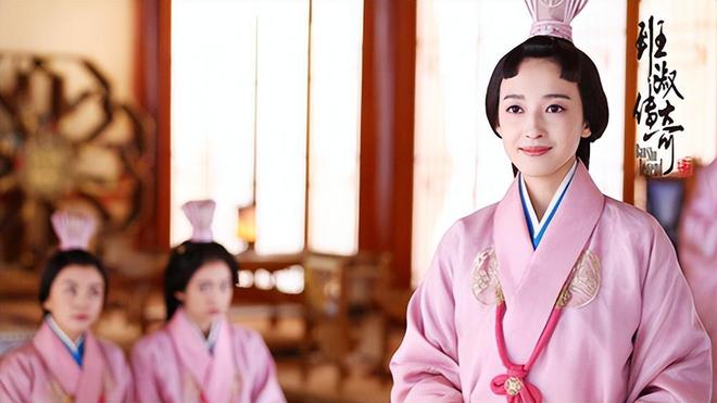 宁“轴”得可爱不稀罕7位代言费蛮好的人生：饰演金牌导购的康(图10)